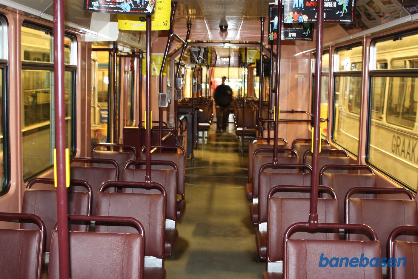 Vi er inde i en af de lidt nyere led-sporvogne