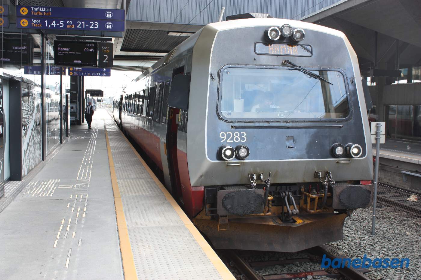 Motortog til Hamar i spor 2 via Østerdalen