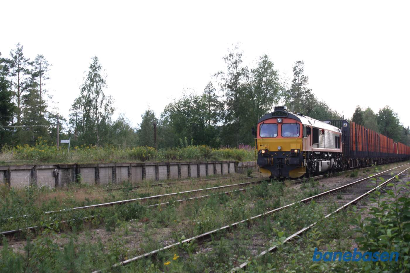 På en teknisk station, krydser vi med nordgående godstog