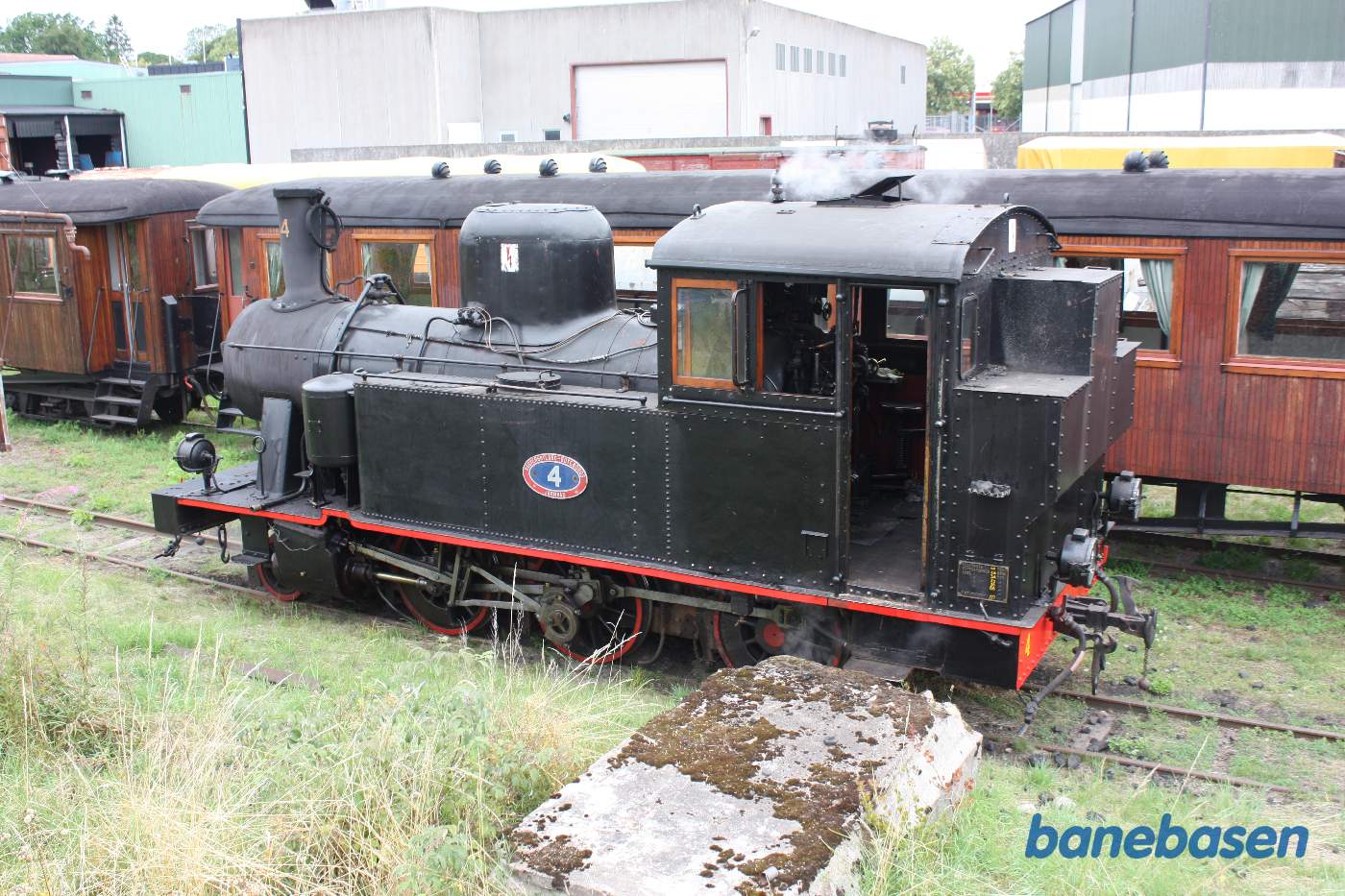 Dagens damplokomotiv holder opfyret og klar