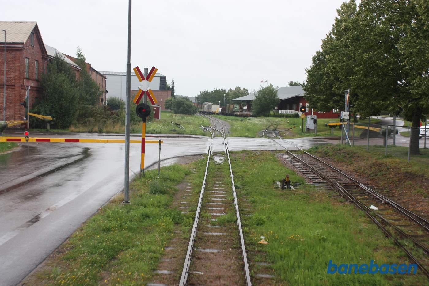 Et bagskud på vej ind på Skara station
