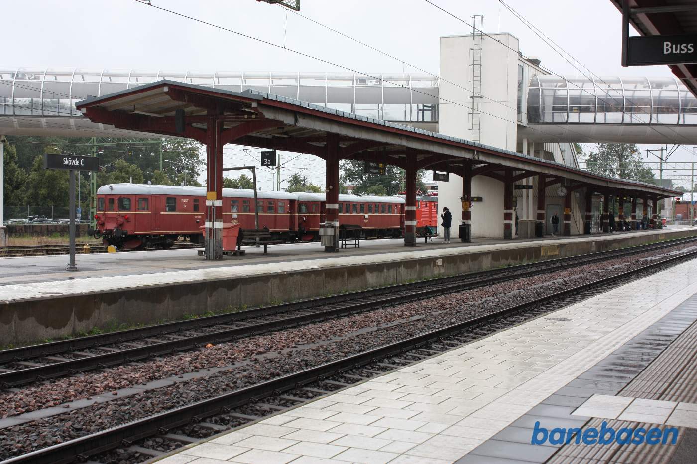 Et vue ud over stationsområdet med vores tog ude i et af sidesporene