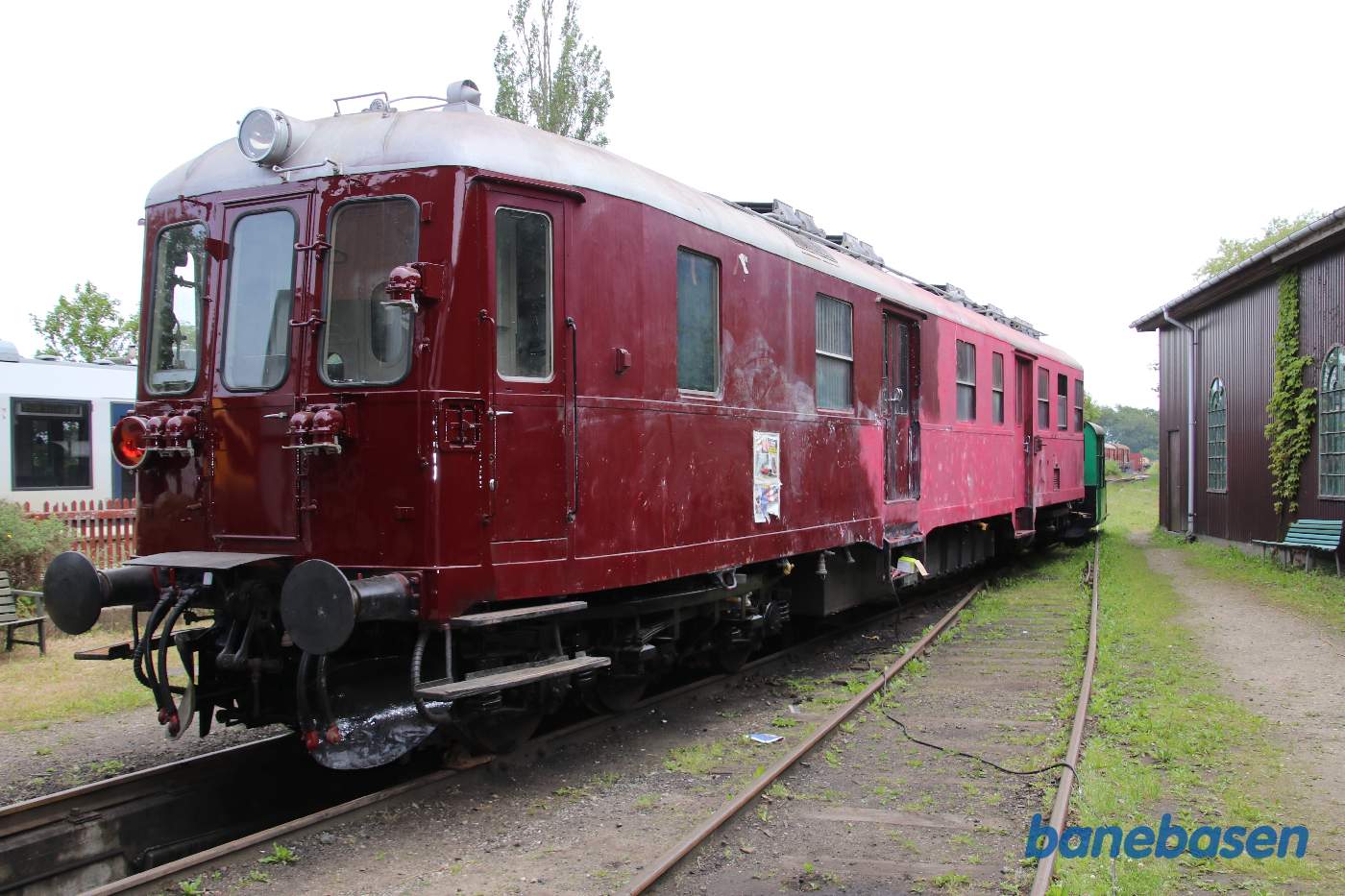 Resultatet af et graffiti hærværk på en ellers helt nymalet Mo-vogn