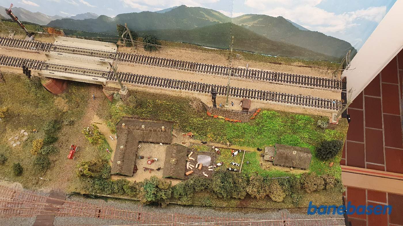 Luftfoto ude på den dobbeltsporede strækning Luftfoto ude på den dobbeltsporede strækning