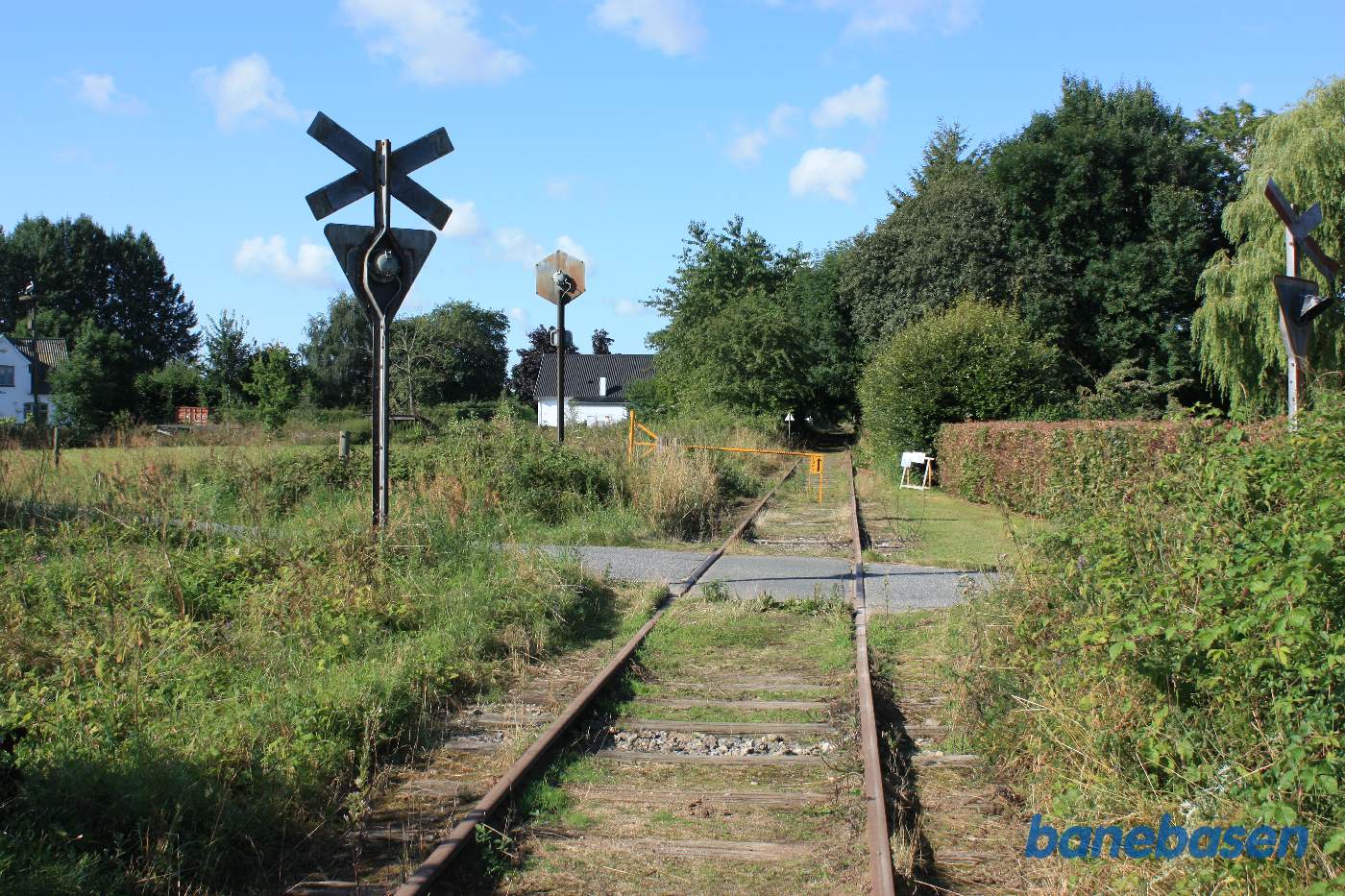 Vi nærmer os Holtegaard, men skal lige krydse Holtevej først