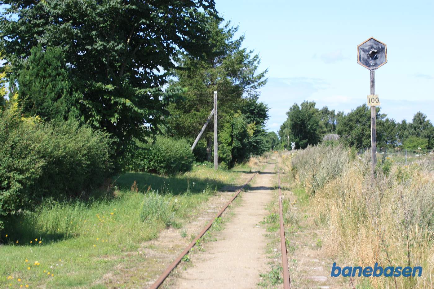 Længere fremme nærmer vi os overkørsel 100