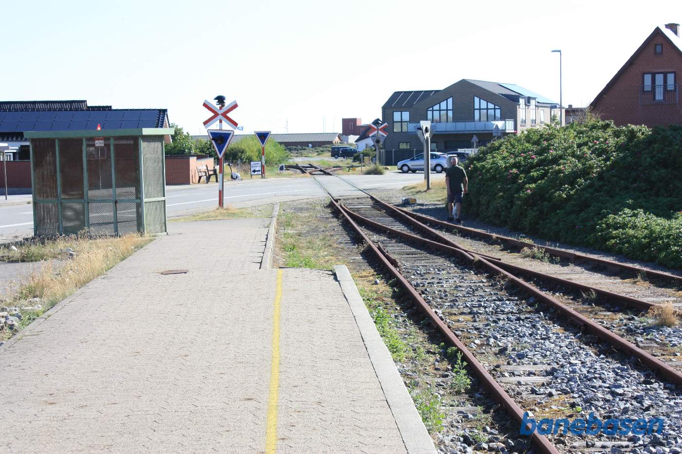 Vi står på perronen og kigger mod nord, det gamle store stationsområde lå på den anden side af Bredgade