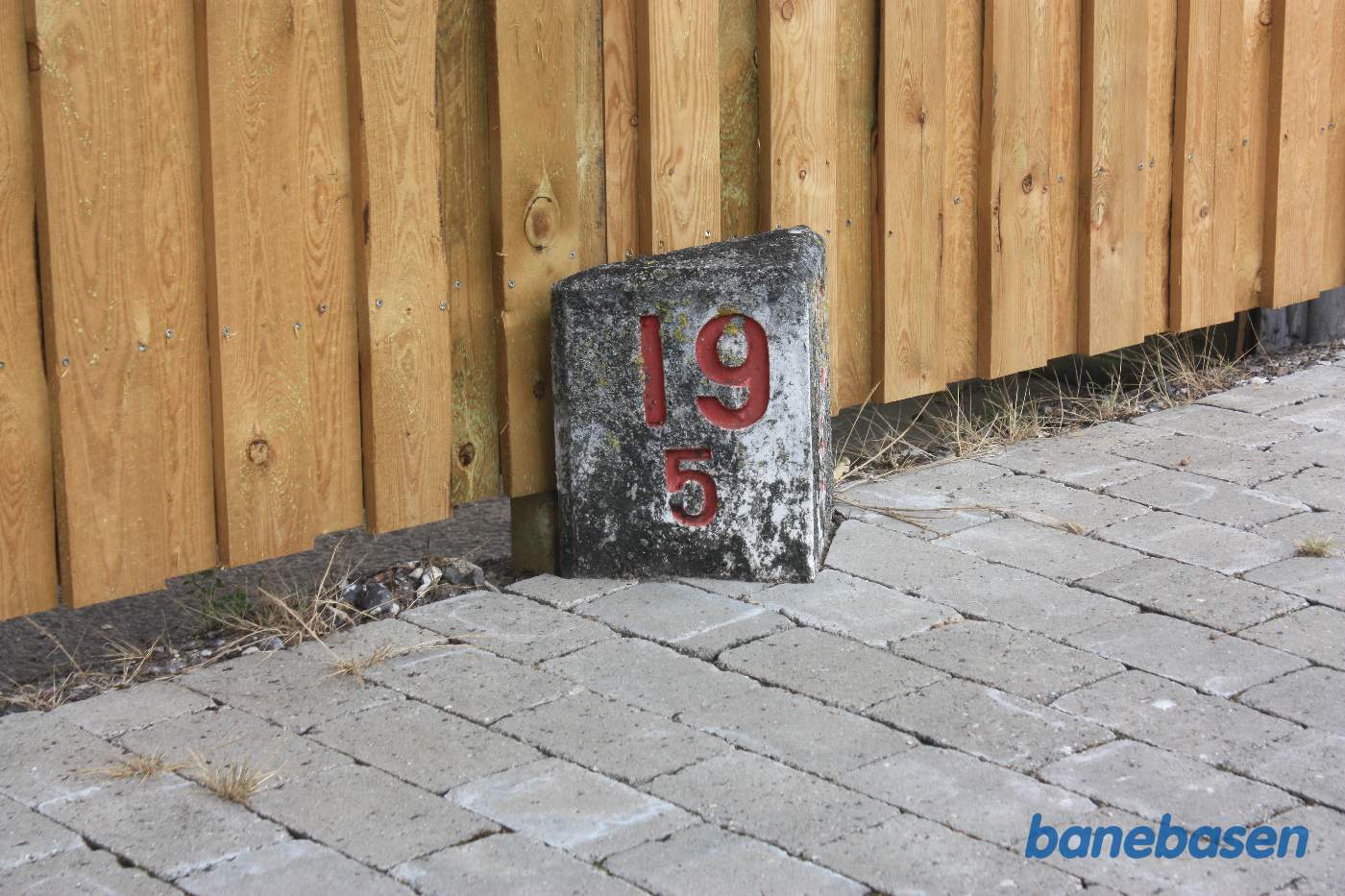 Kilometersten på stationen, km 19,5