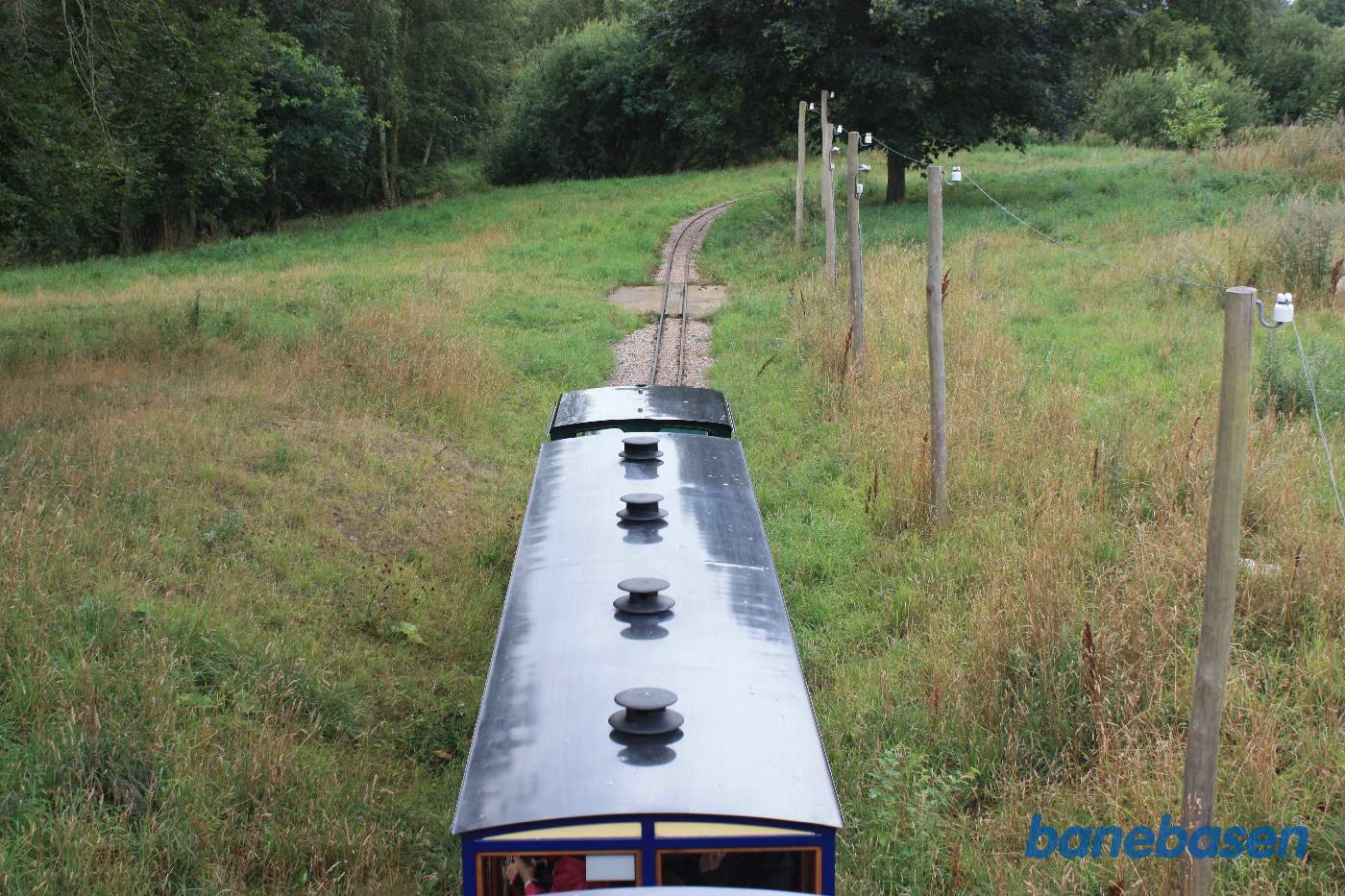 Toget fortsætter ind i ulveland, men ulvene har gemt sig Toget fortsætter ind i ulveland, men ulvene har gemt sig