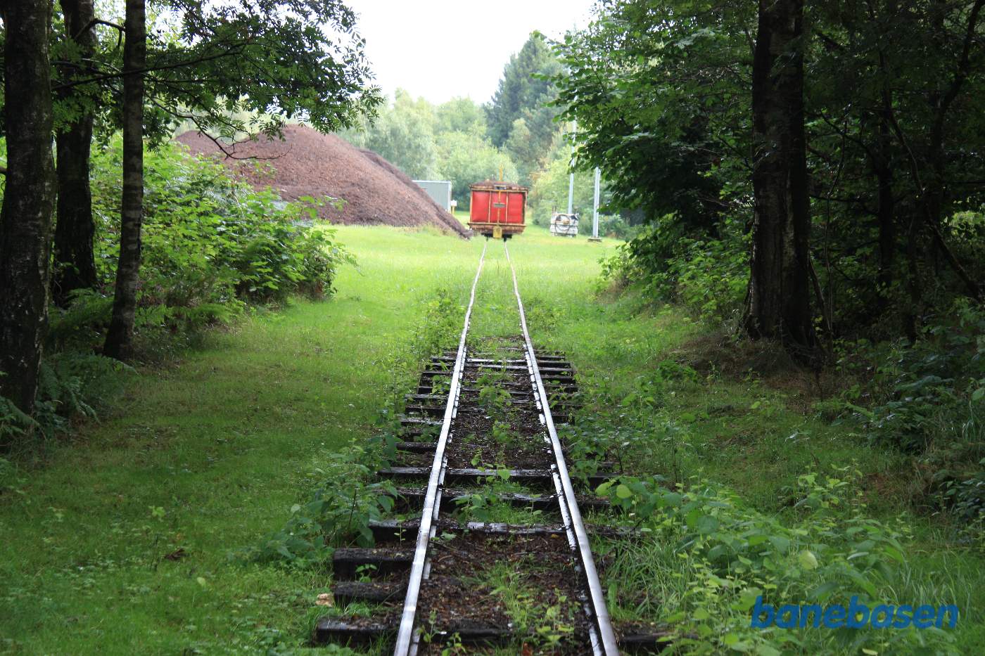 Vi står i hovedsporet og kigger ind mod omlæssepladsen
