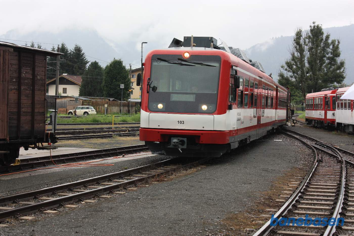 Et motortog på vej ind på remiseområdet