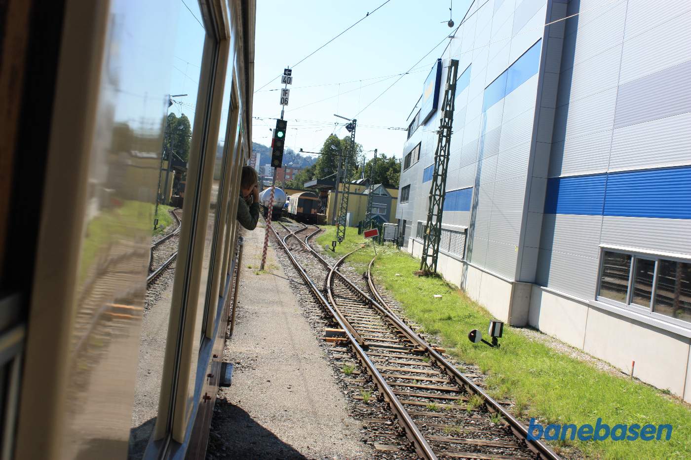 Et skud fremad nær værkstedet