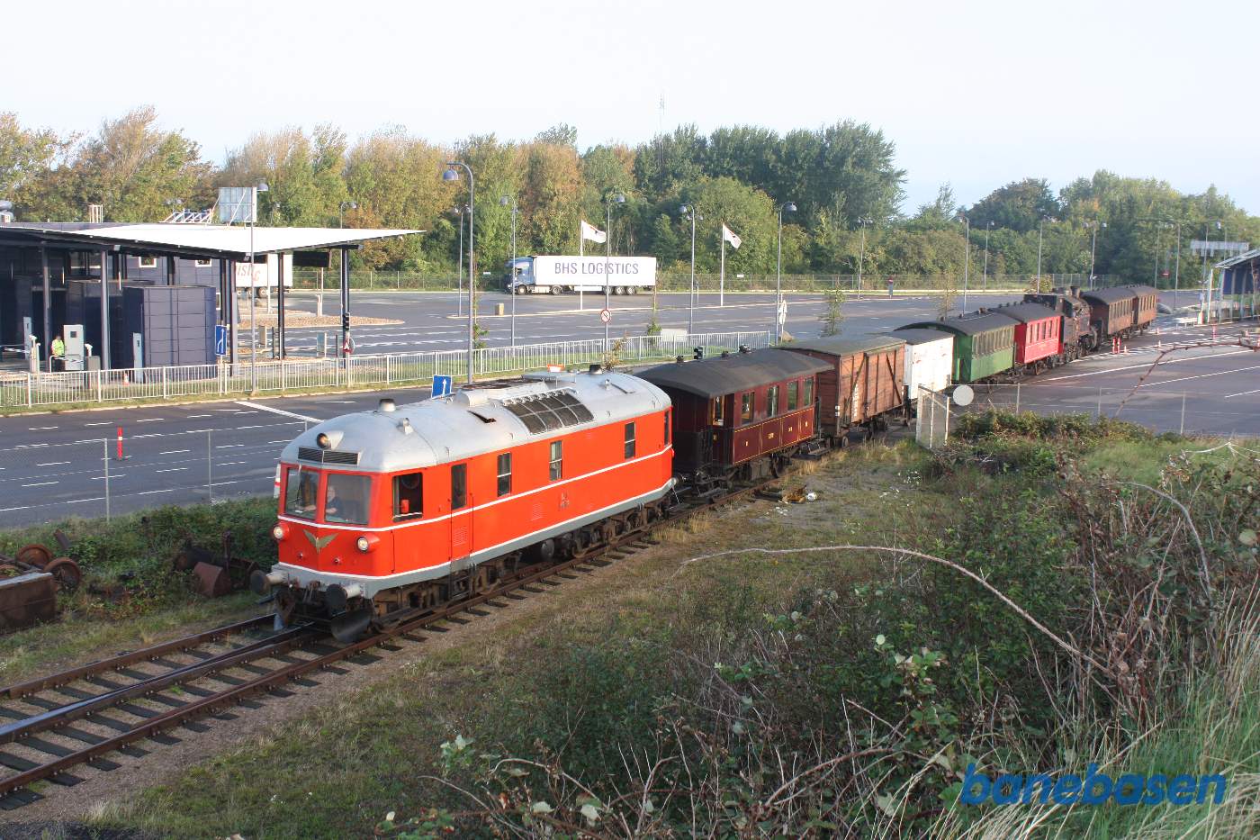 Materieltoget på vej ind på remiseområdet Materieltoget på vej ind på remiseområdet