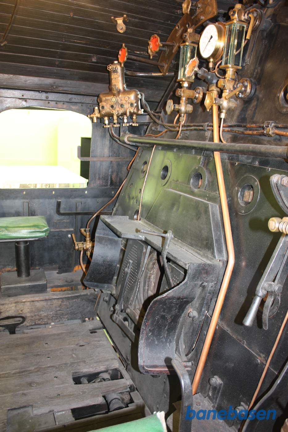 Et vue ind i det store Sydafrikanske lokomotivs førerrum