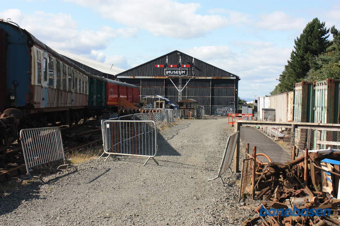 Et vue ud over området foran museumshallen
