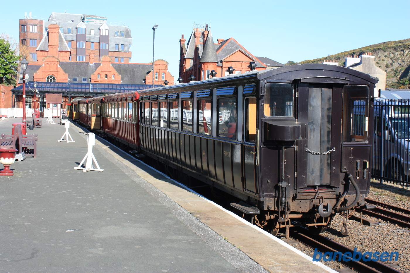 Alle vognene holder ved perron