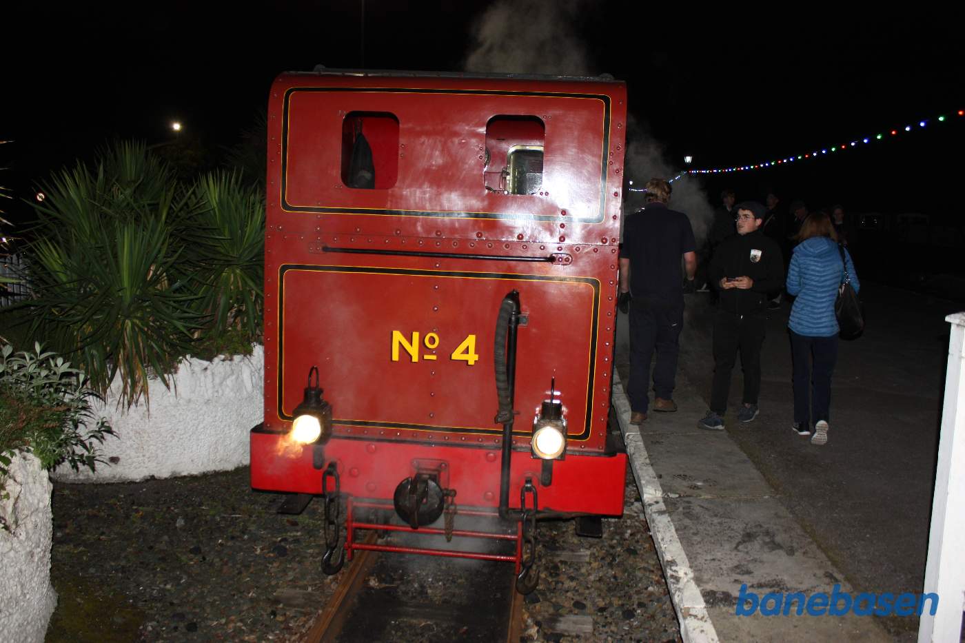 Gæsterne stiger ud af toget