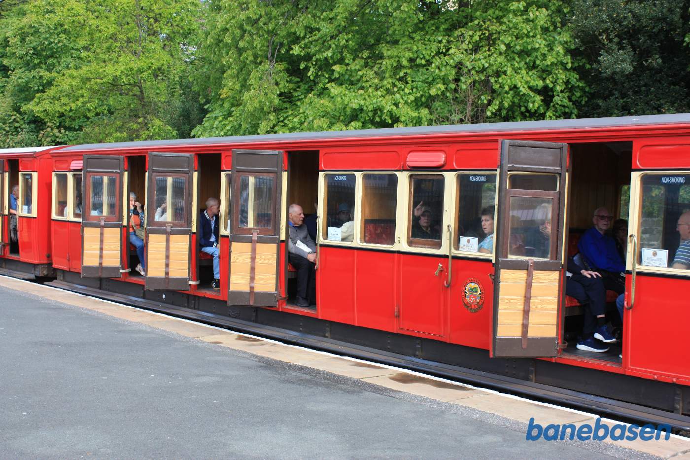 Persontoget ved at være fyldt med passagerer