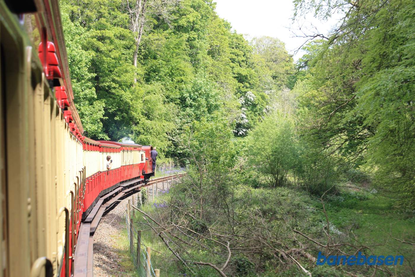 Persontoget kører videre