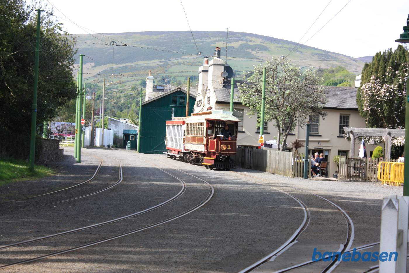 Sporvogn fra Ramsey på vej ind på stationen