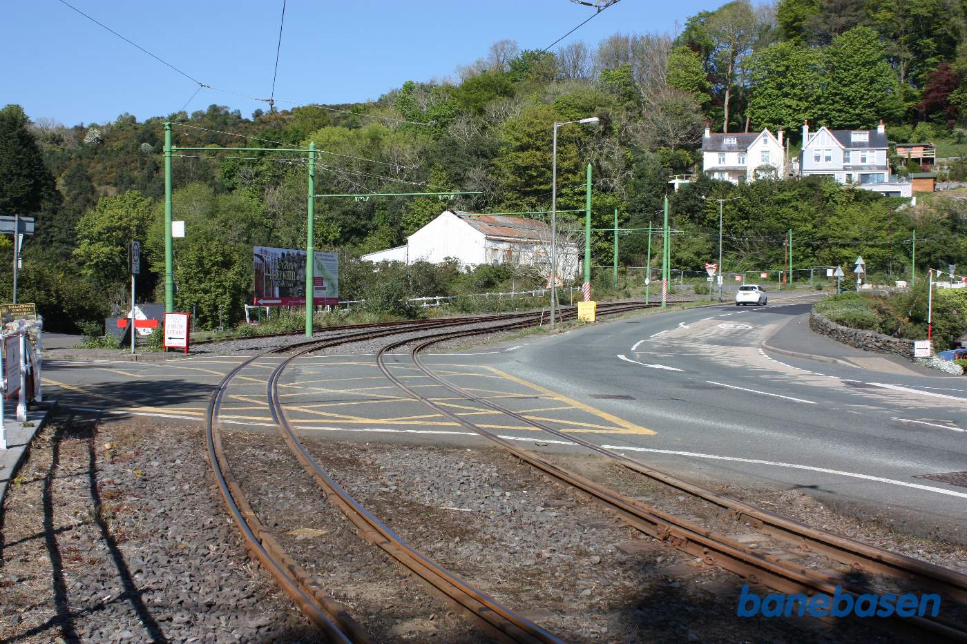 Udkørslen mod Ramsey til højre