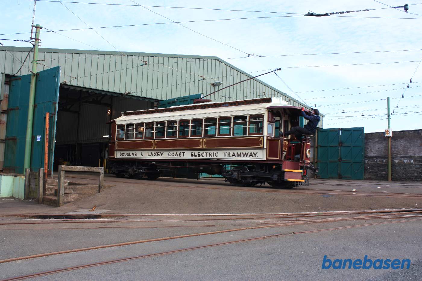 Sporvognene på vej hjem i remisen, søndag eftermiddag