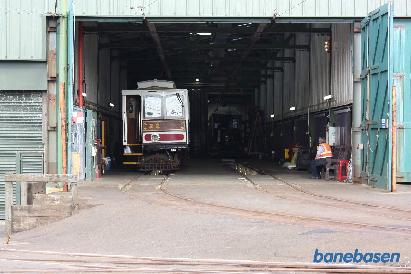 Sporvognene på vej hjem i remisen, søndag eftermiddag