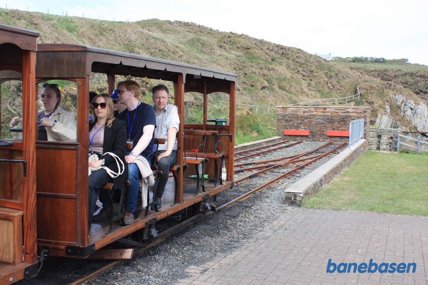 Sidste vogn og stopbommen for enden af stationen