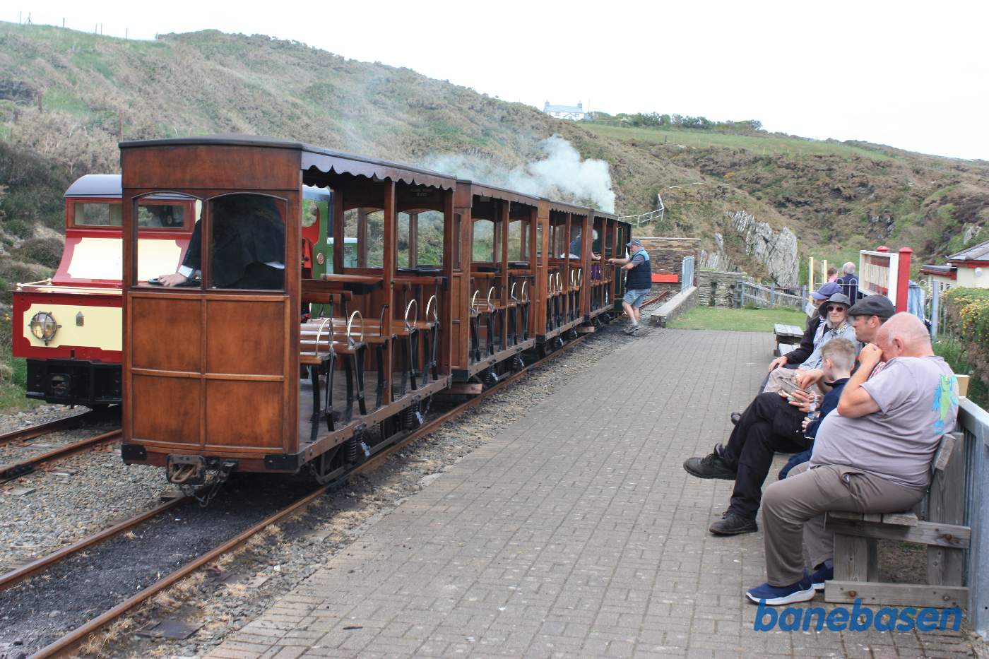 Damptoget ankommet til stationen