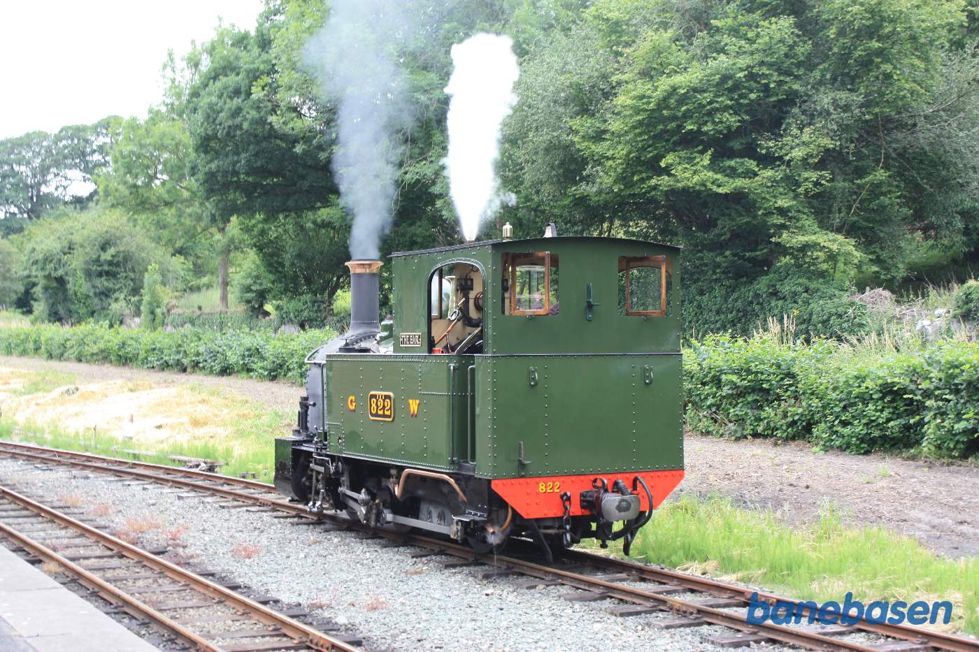 Lokomotivet omløber vognene