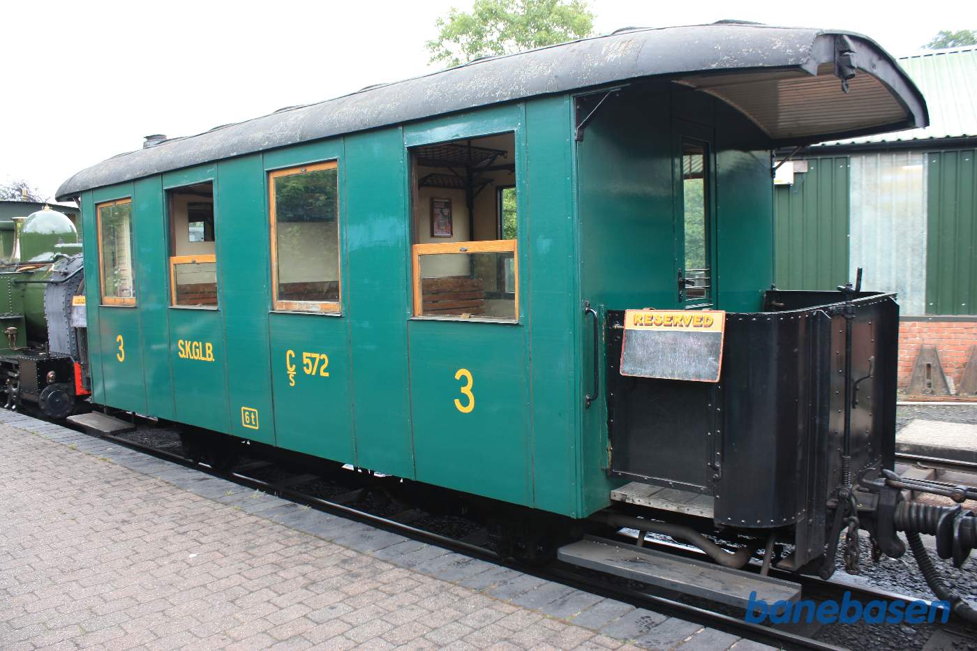 Persontogets forreste vogn ved perron