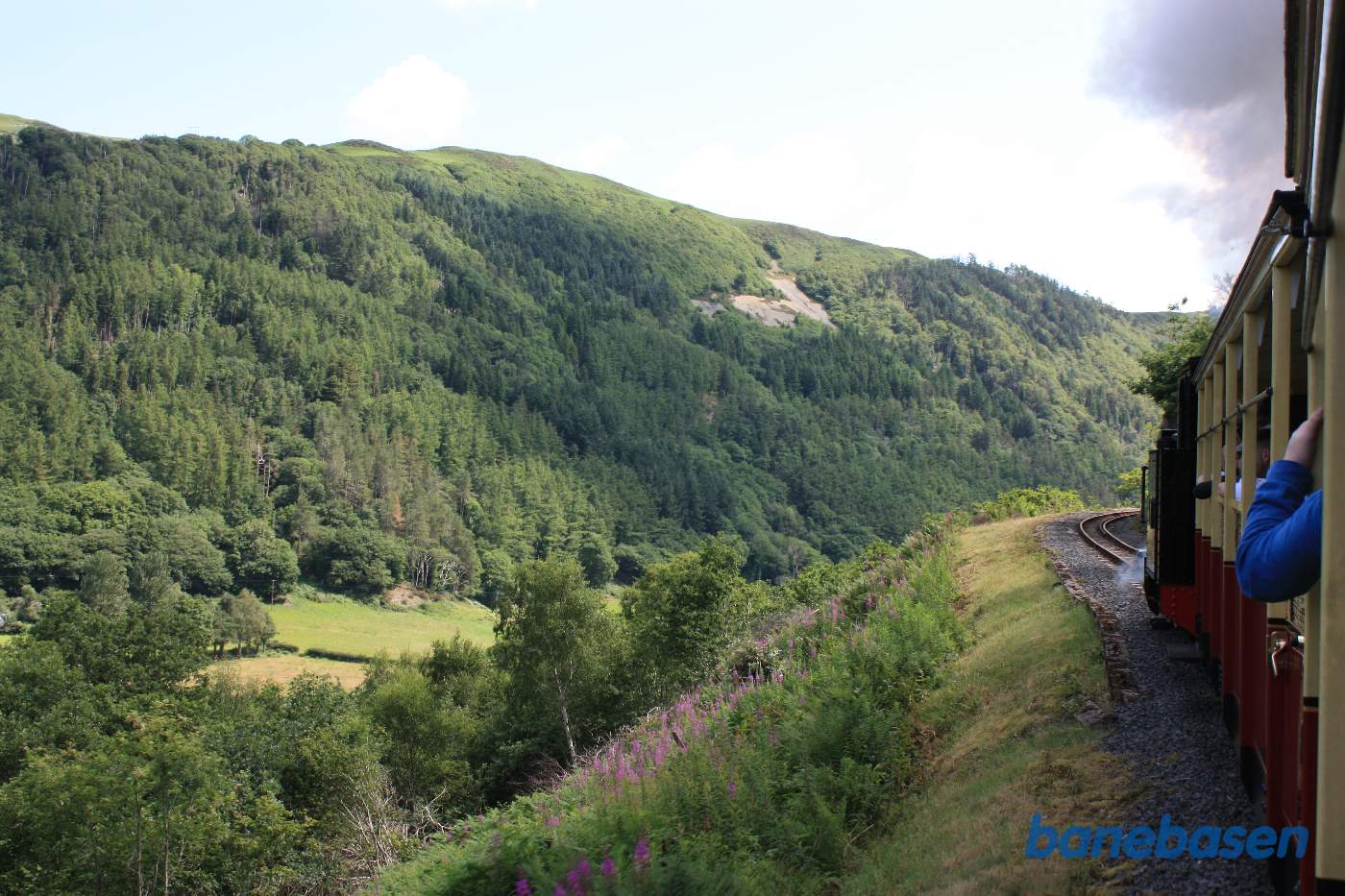 Udsigten fra damptoget ud over dalen