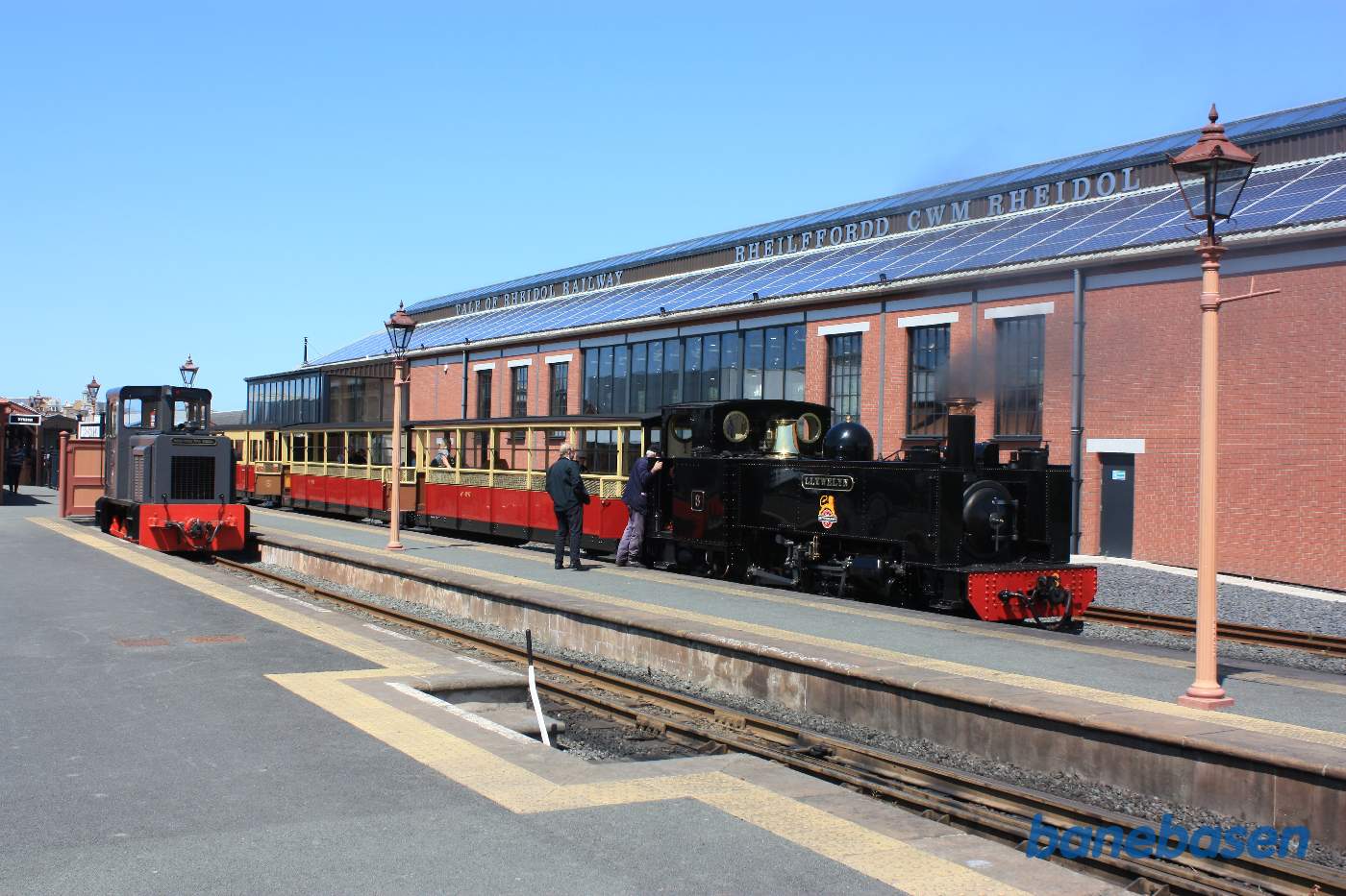 Så er persontoget klar til afgang