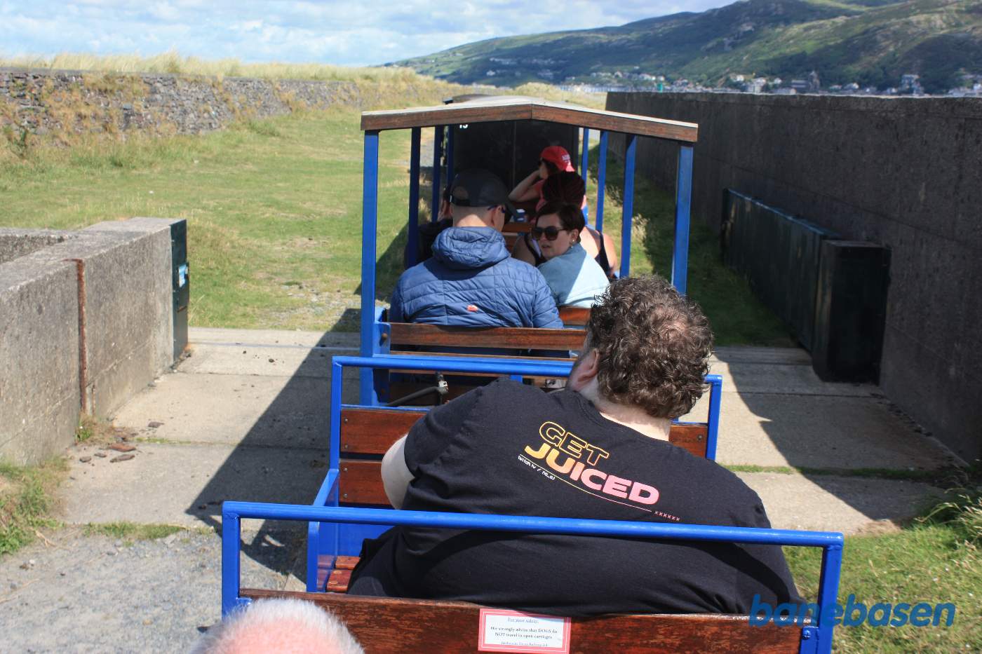 Vi passerer et højtvands lukke til hinder for oversvømmelser