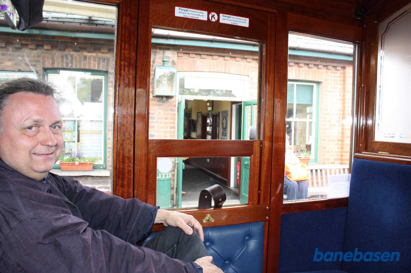 Personvognen set indefra