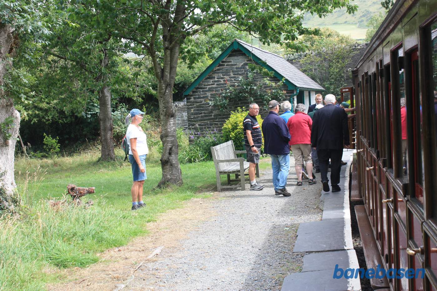 Rejsende på perronen