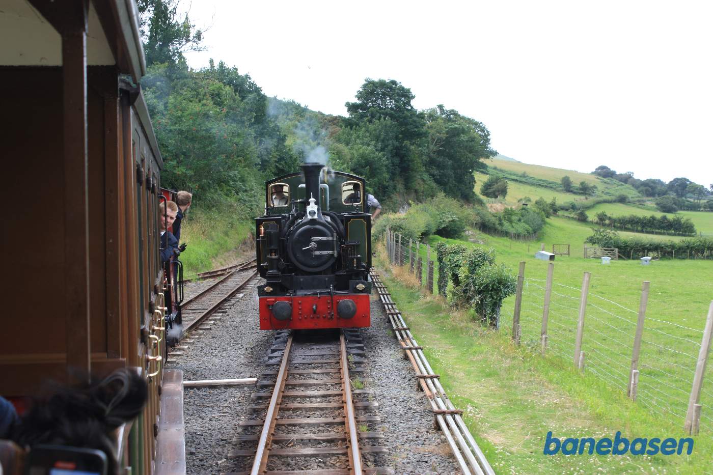 Krydsning med østgående tog