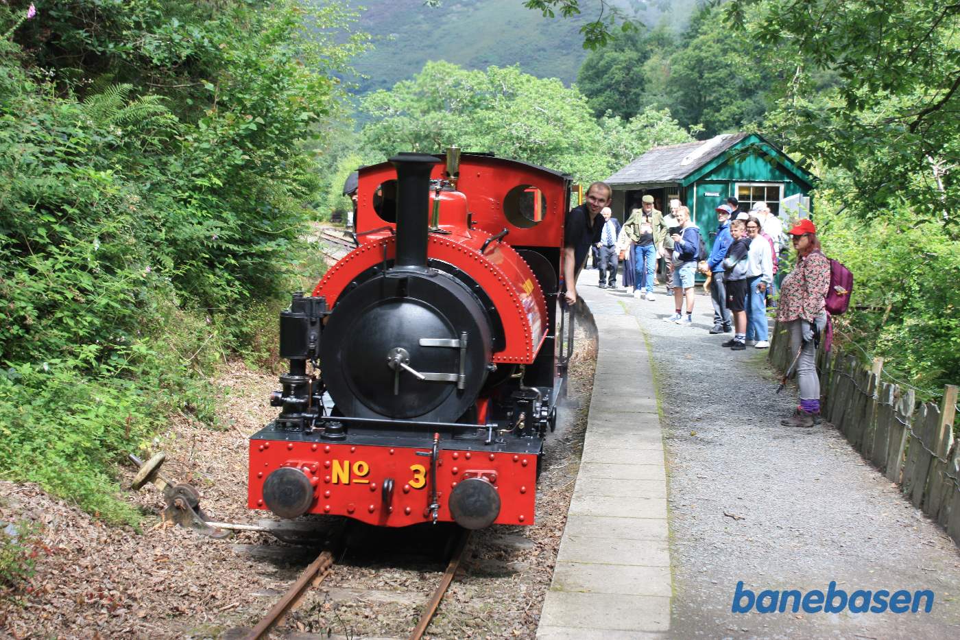 Lokomotivet omløber vognene