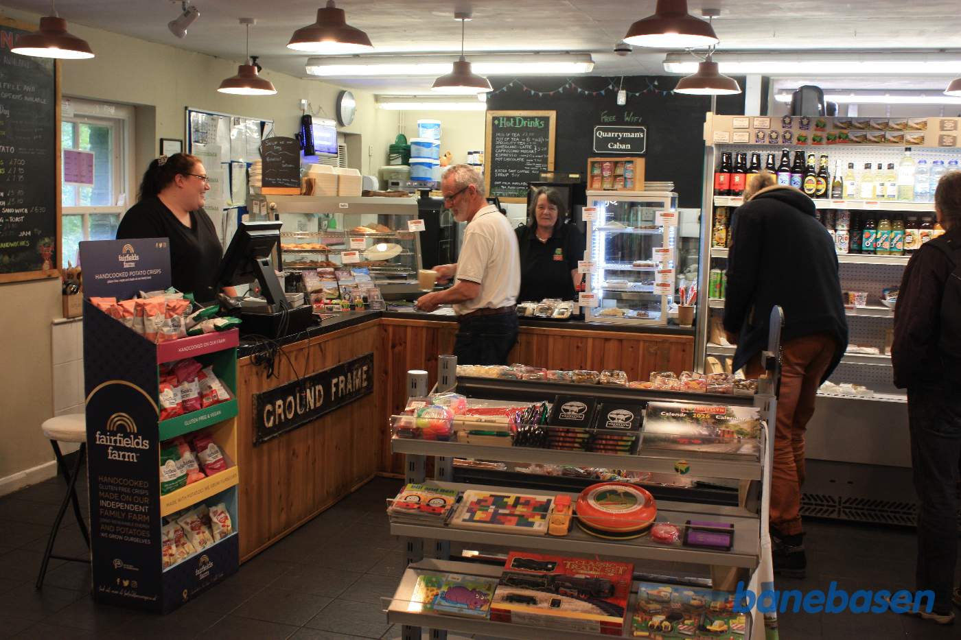 Stationens cafeteria og restaurant