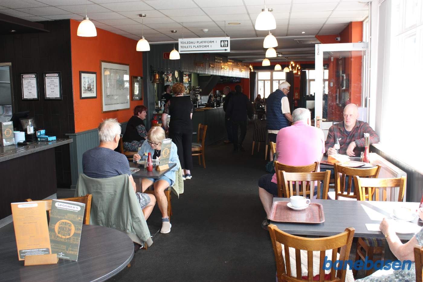 Restauranten set indefra