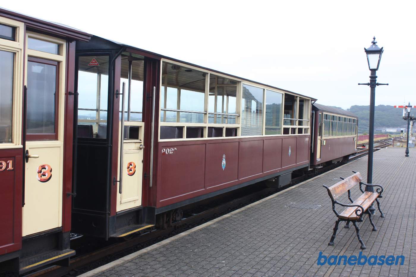 Derefter kommer 2. og 3. kl. vognene