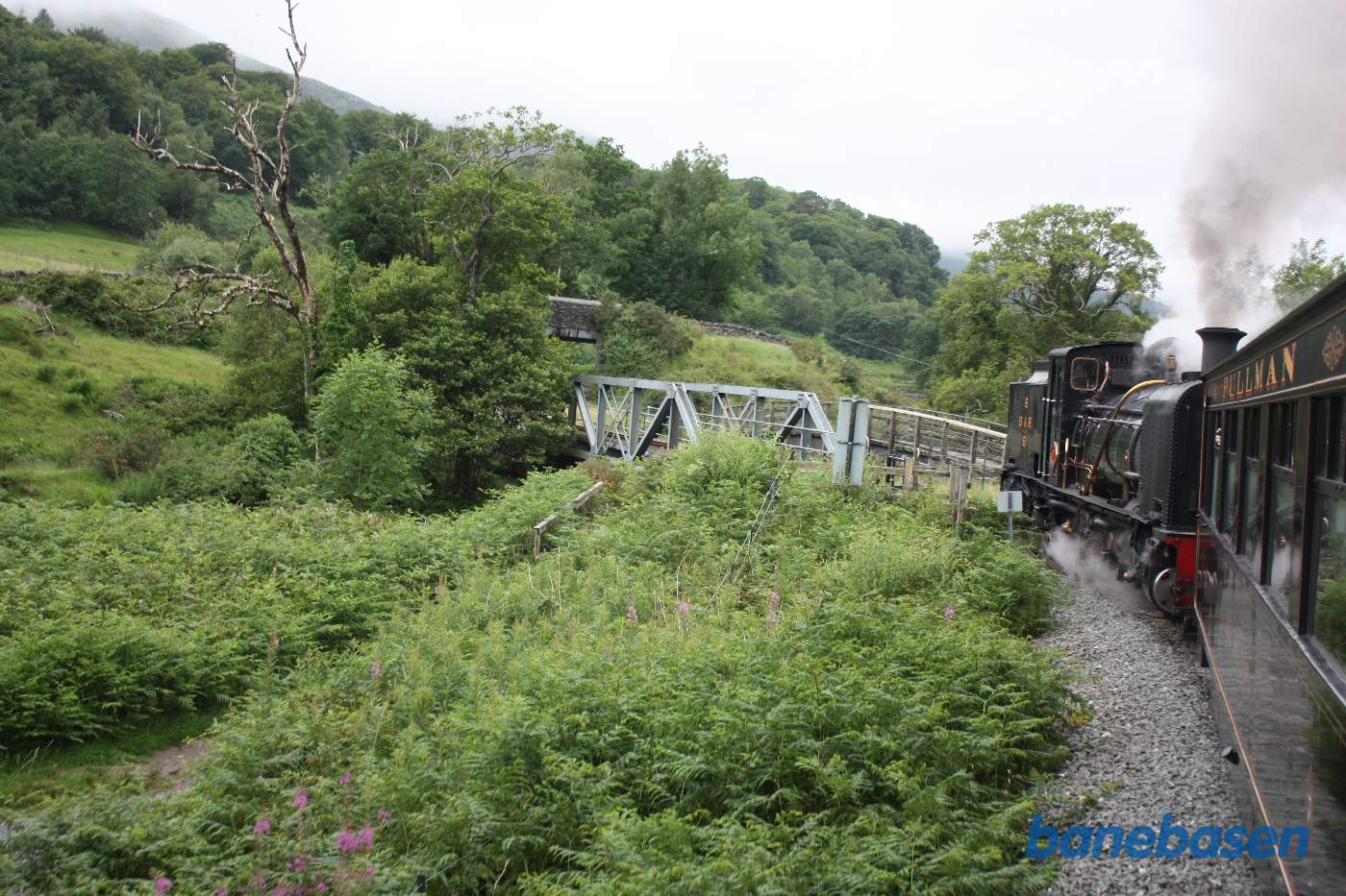 Her krydses floden på en bro lige inden Beddgelert