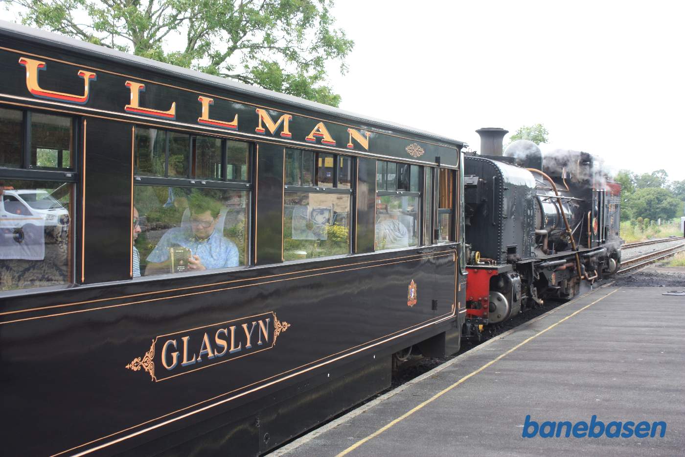 Lokomotivet og udsigtsvognen