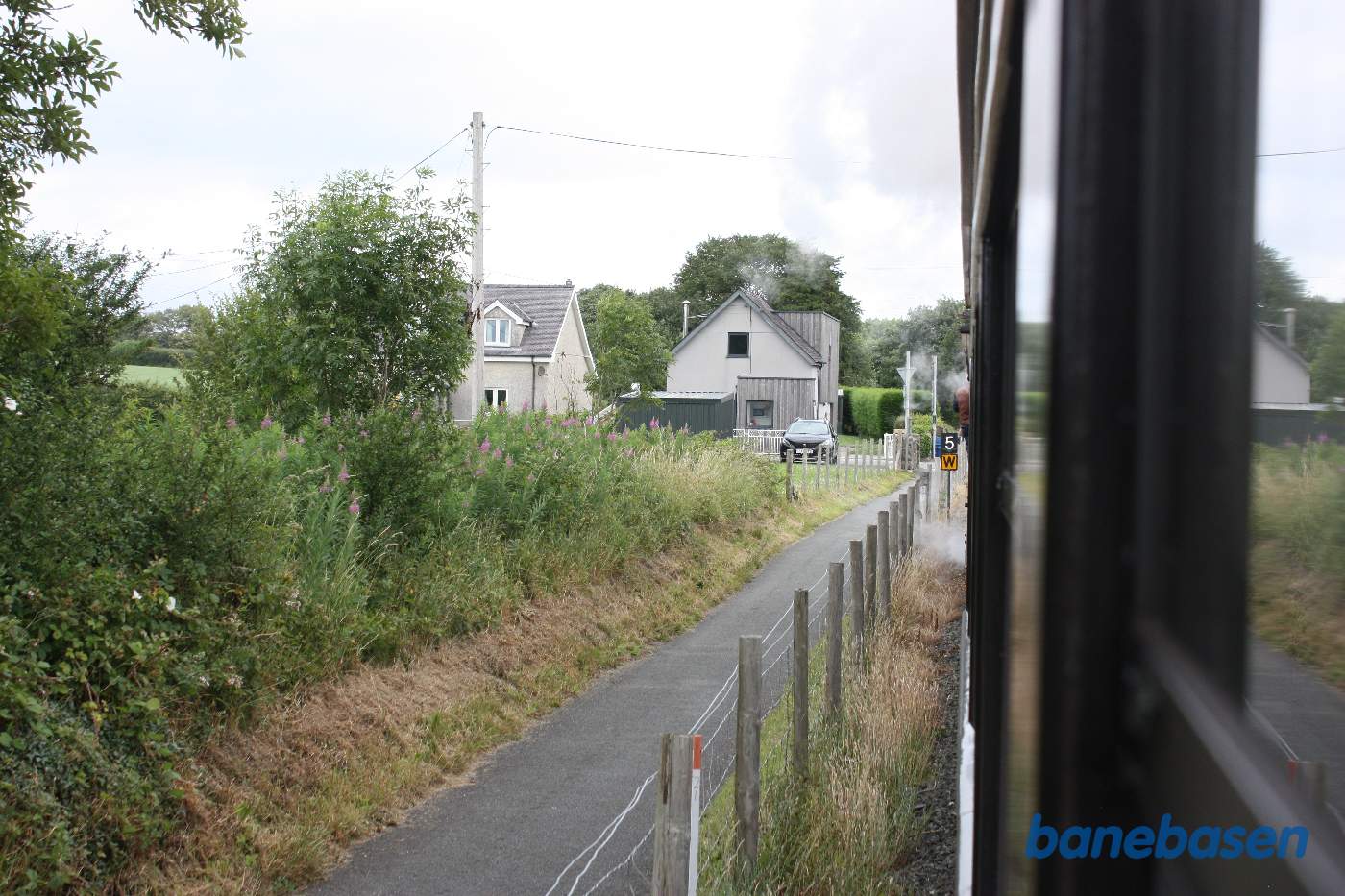 Gangstien langs banen