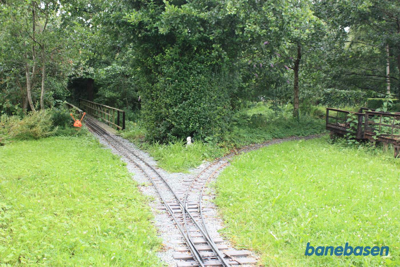 Havebanens spor i parken