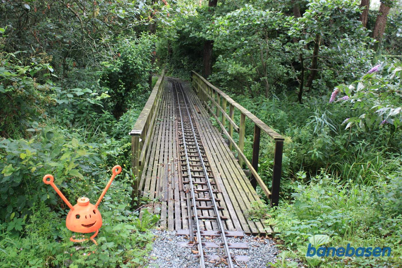 Havebanens spor i parken