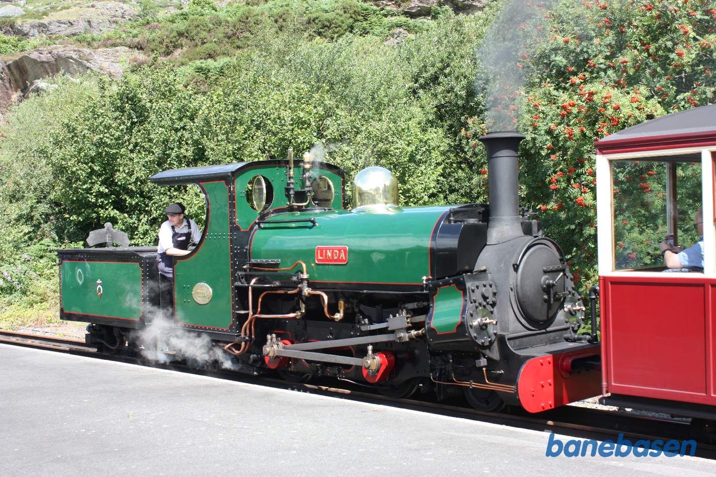 Det grønne damplokomotiv klar til at køre videre