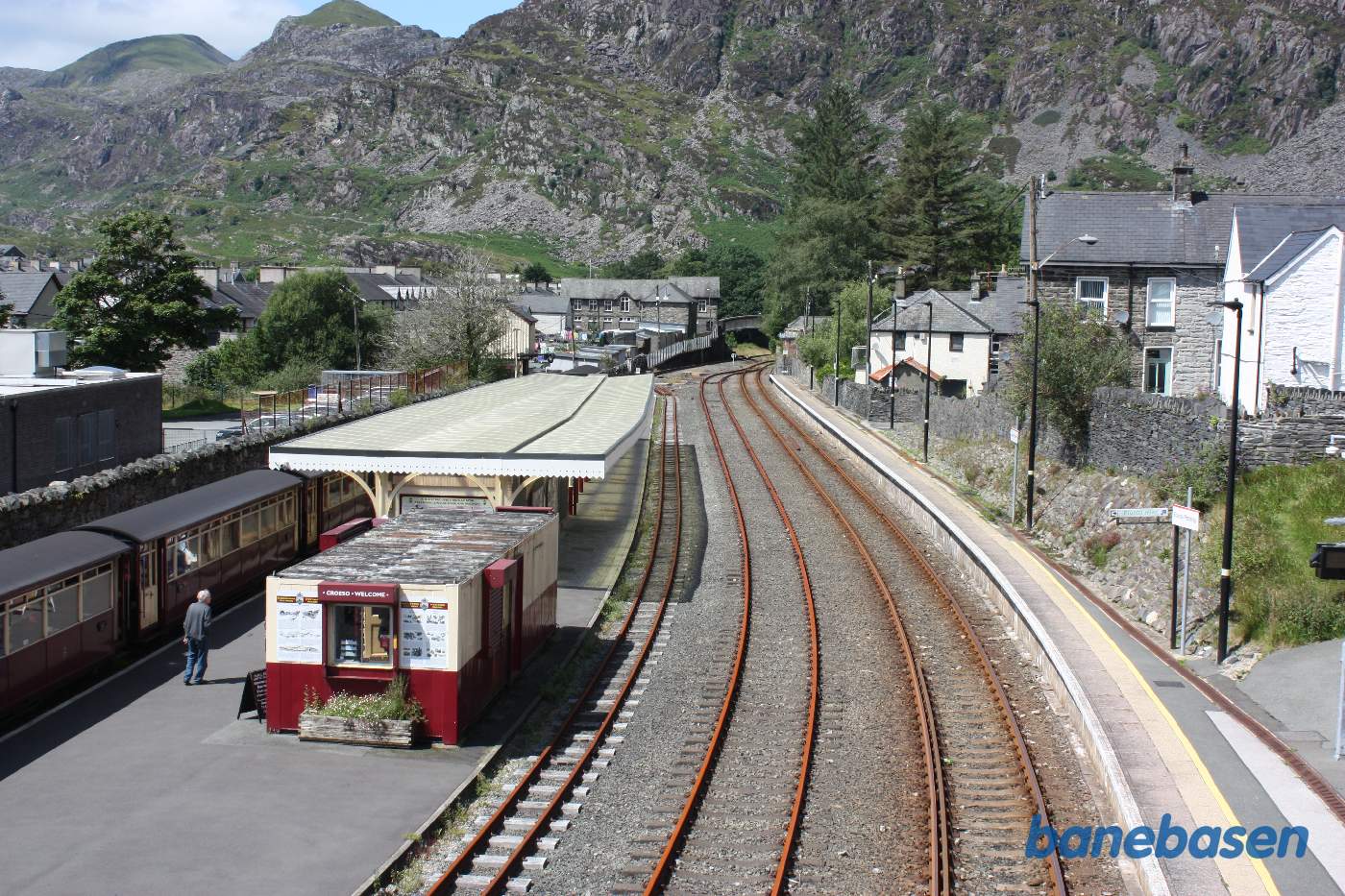 Et vue ud over stationsområdet, set fra gangbroen
