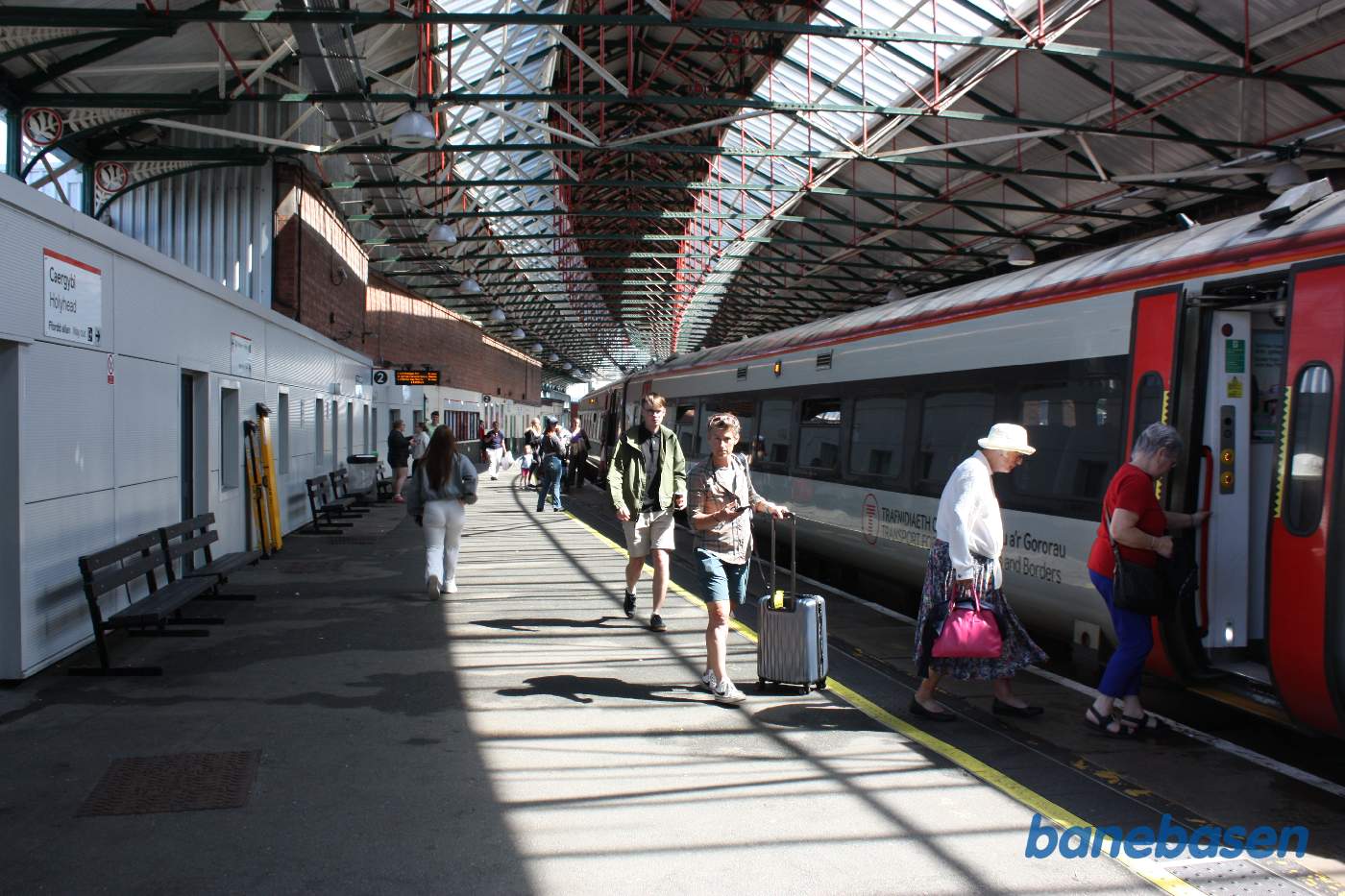 Perronsporet inde i hallen