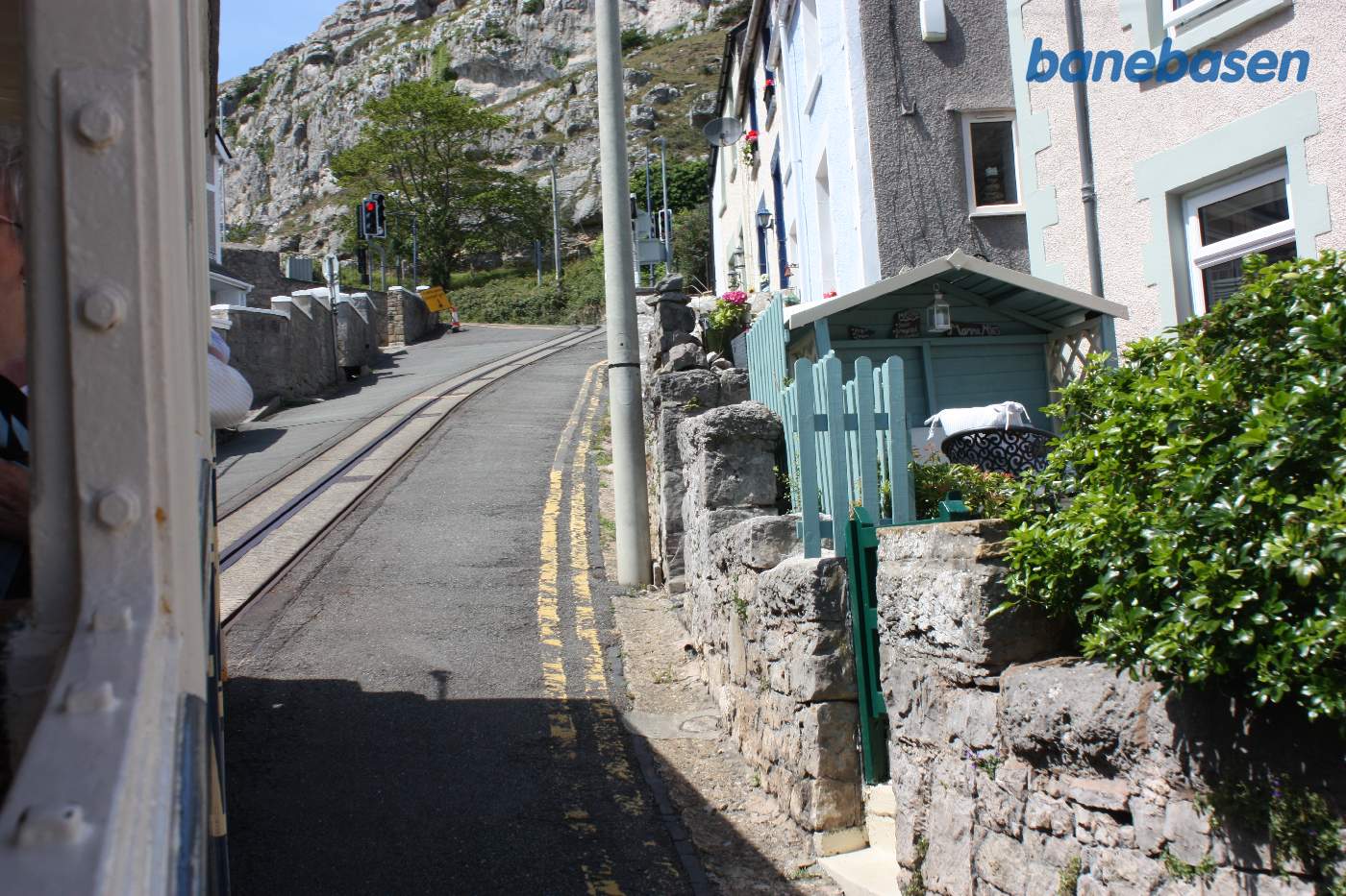 Sporvognen på vej op ad byens stejle gade